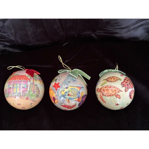 A giftcorp set of 3 Christmas Ornaments, 3 tropical ball ornaments with ribbons - Picture 2 of 7